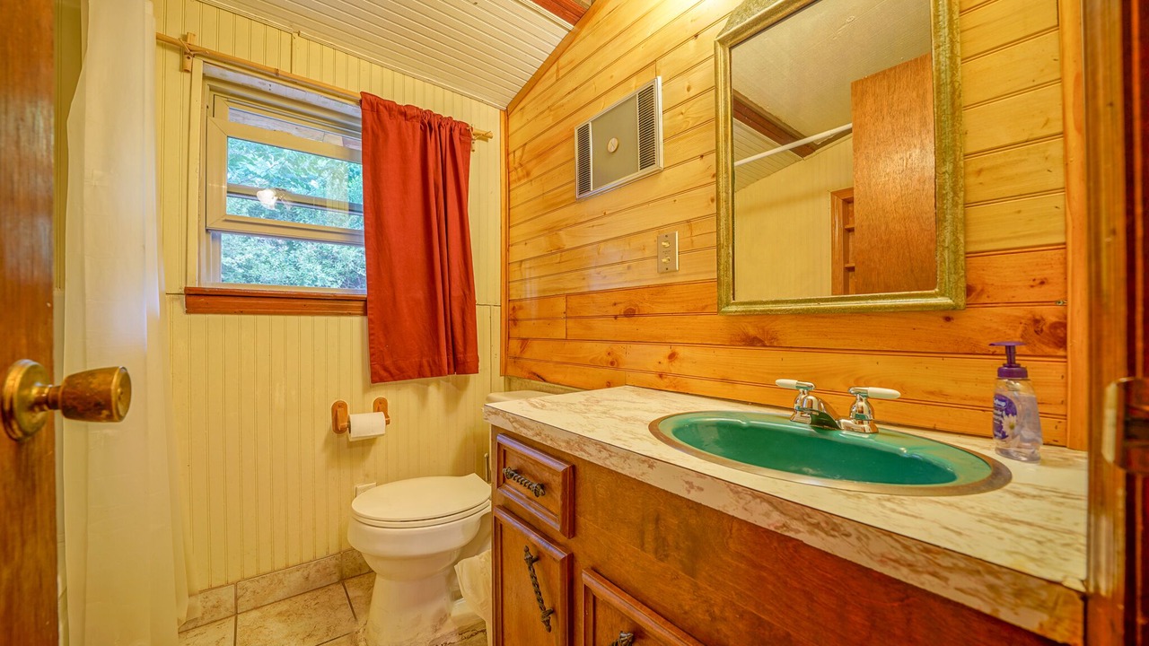 Photo of Bathroom in Wilburn