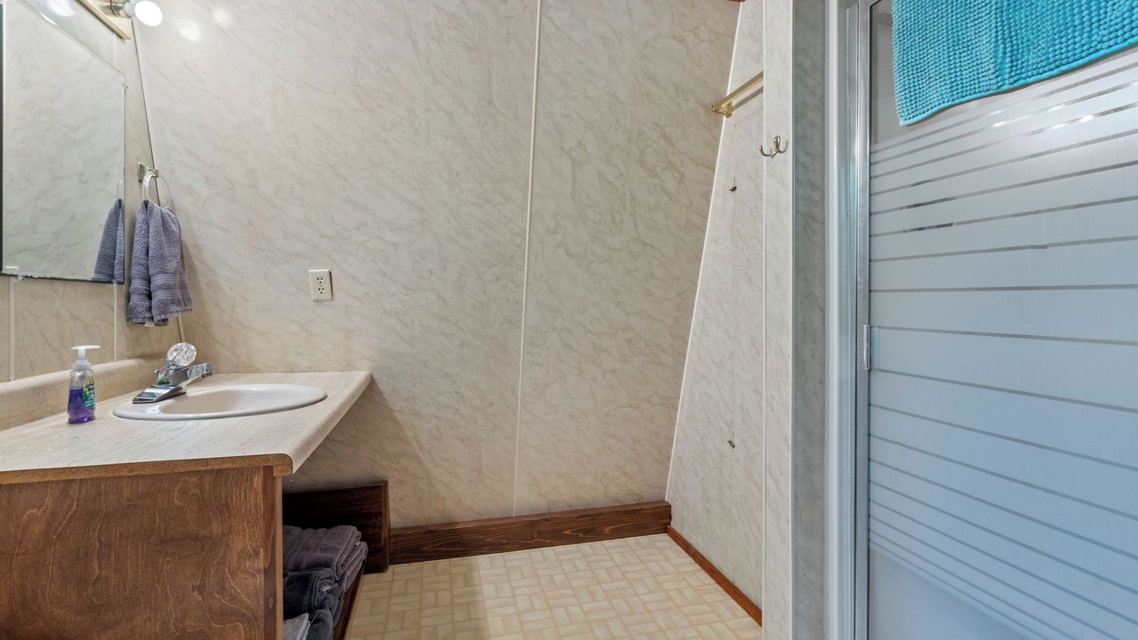 Photo of Bathroom in Pencil Bluff