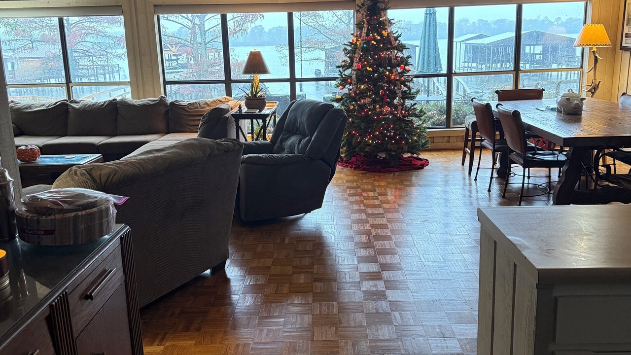Photo of Livingroom in Horseshoe Lake