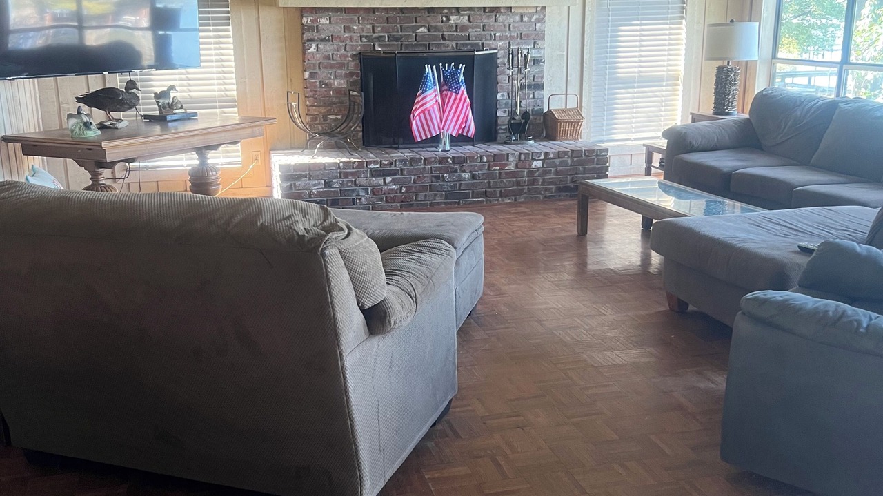 Photo of Livingroom in Horseshoe Lake