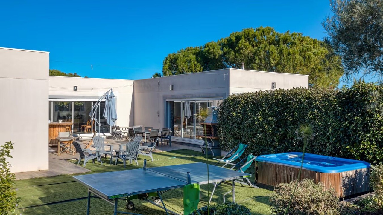 Photo of Patio Balcony in Alignan-du-Vent