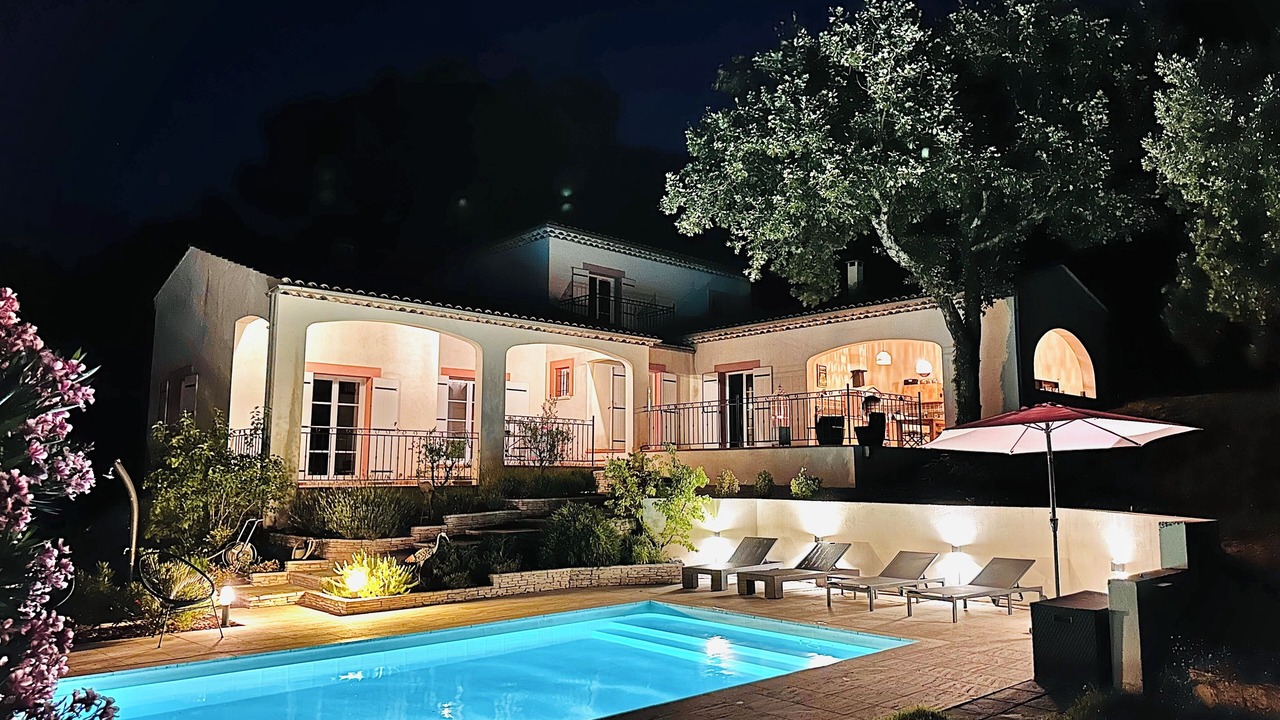 Photo of Outdoor in Pont-Saint-Esprit