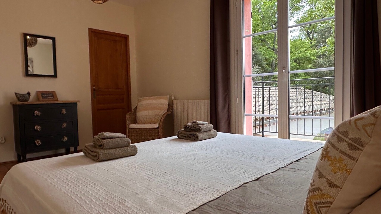 Photo of Bedroom in Pont-Saint-Esprit