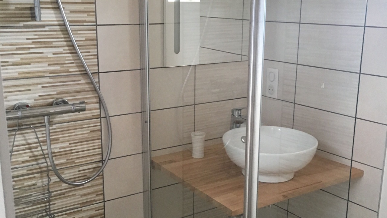 Photo of Bathroom in Renaison