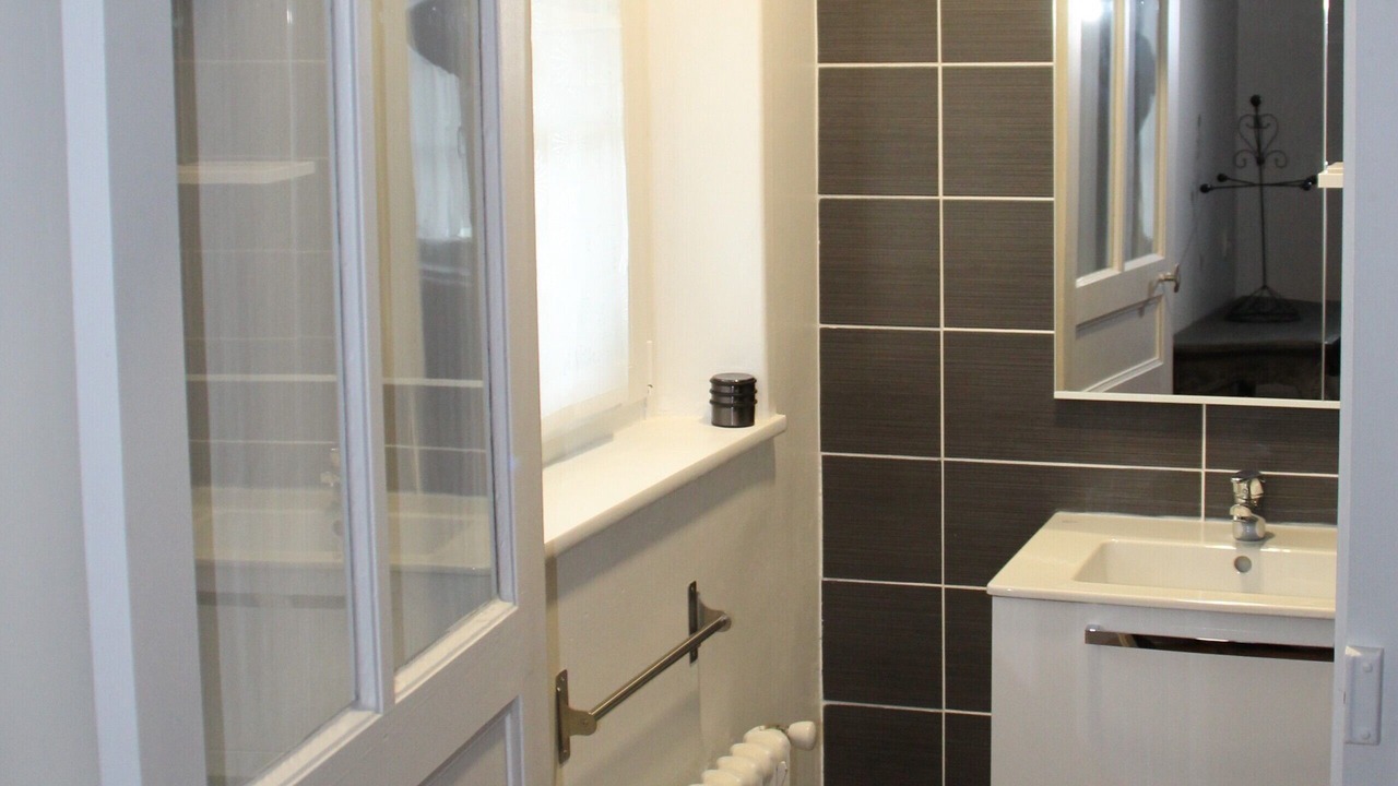 Photo of Bathroom in Santenay