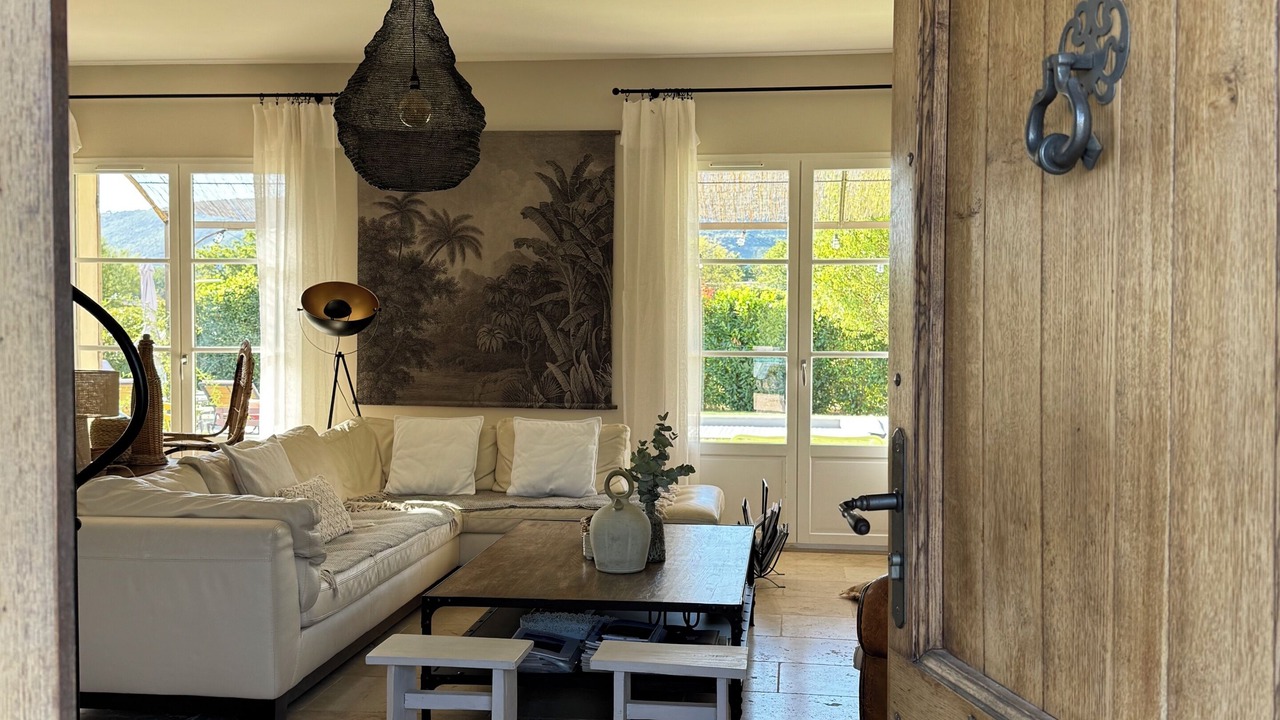 Photo of Livingroom in Lacoste