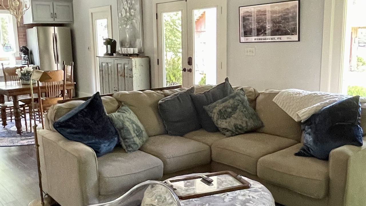 Photo of Livingroom in Carmine