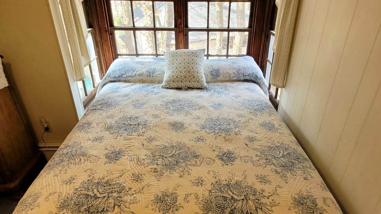 Photo of Bedroom in Mount Gretna