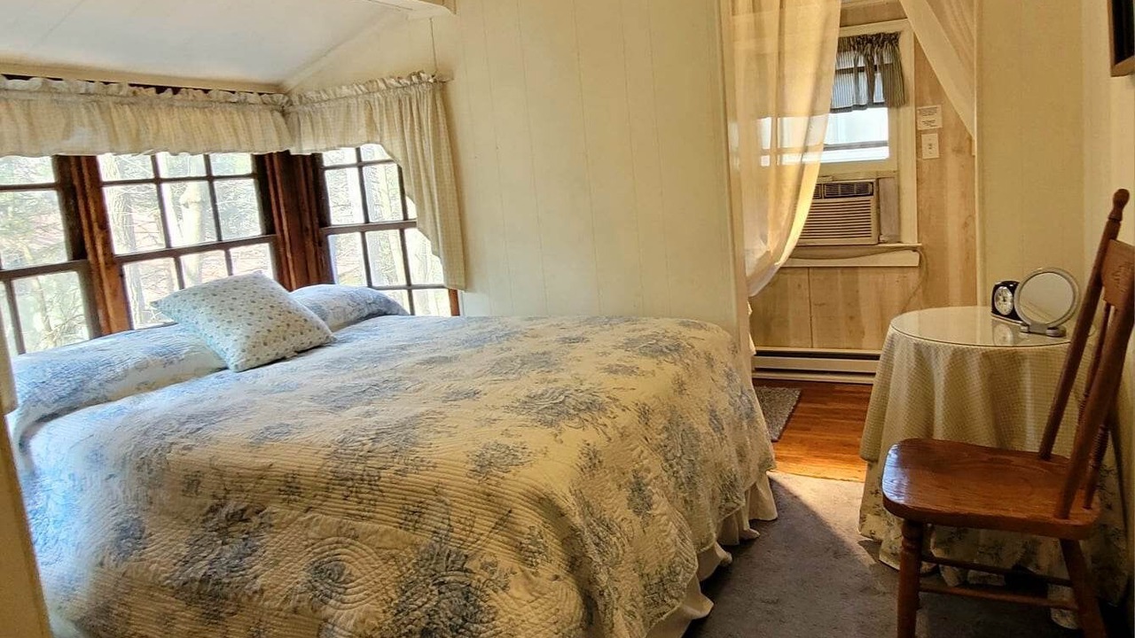 Photo of Bedroom in Mount Gretna