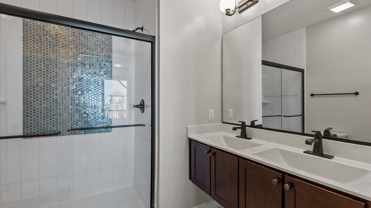 Photo of Bathroom in Nags Head