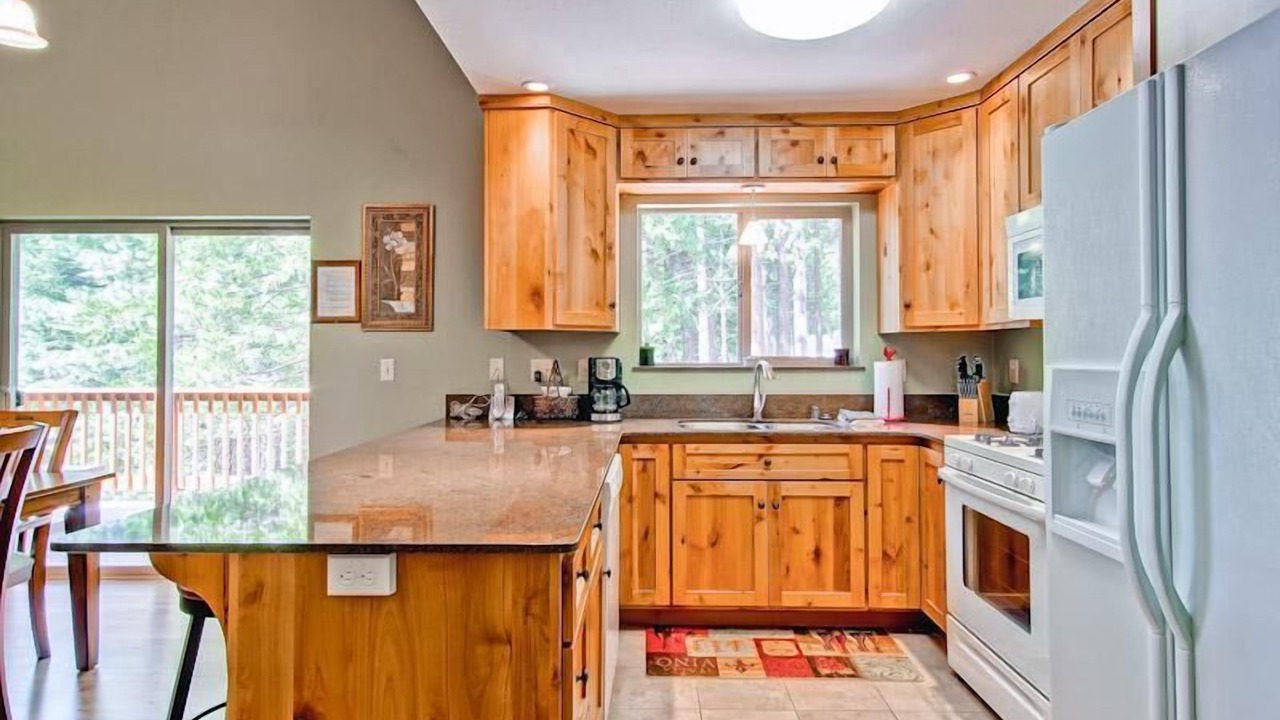 Photo of Kitchen in Yosemite West