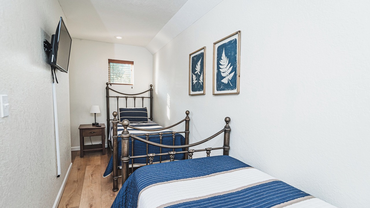 Photo of Bedroom in Lakeside Estates