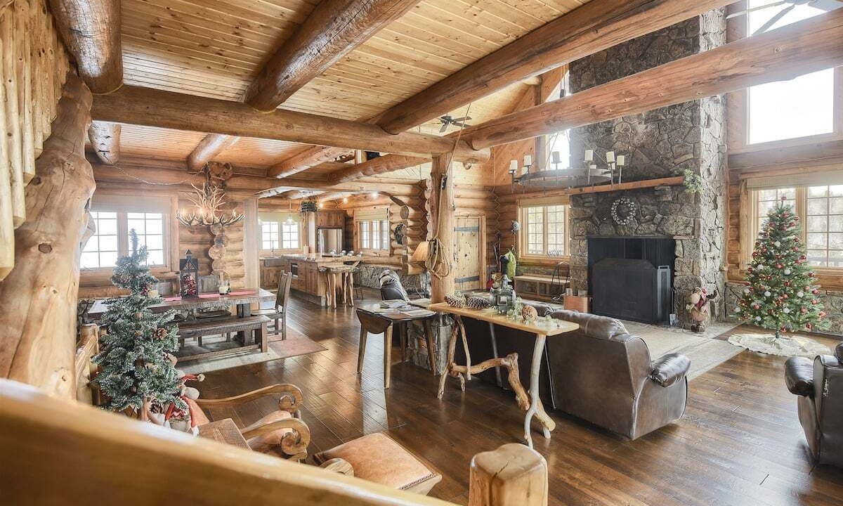 Photo of Bedroom in Lead