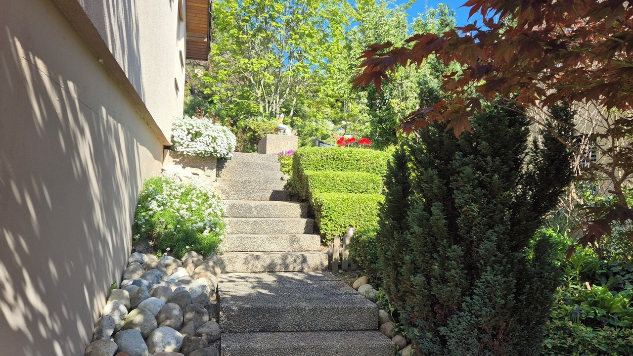 Photo of Outdoor in Saint-Aubin-Sauges