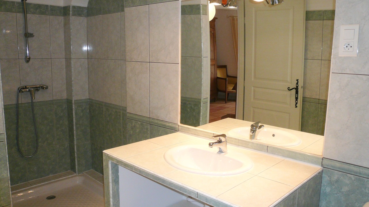 Photo of Bathroom in Gaja-et-Villedieu