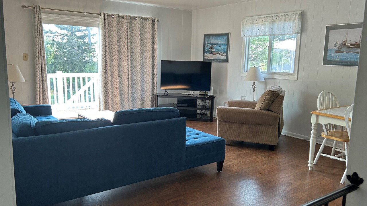 Photo of Livingroom in Ferrysburg