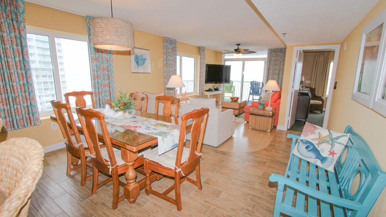 Photo of Livingroom in Arcadian Shores