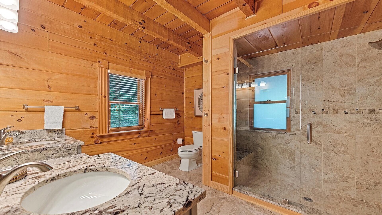 Photo of Bathroom in Maggie Valley