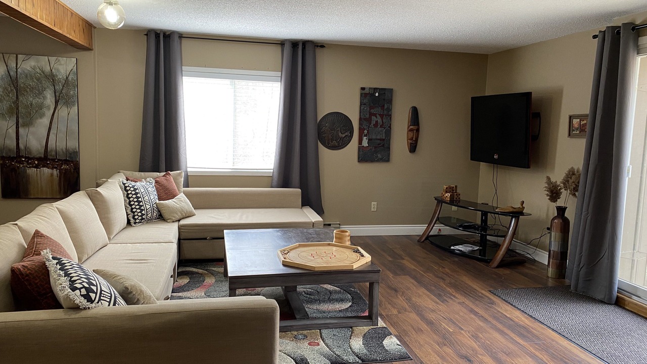 Photo of Livingroom in Grand Bend