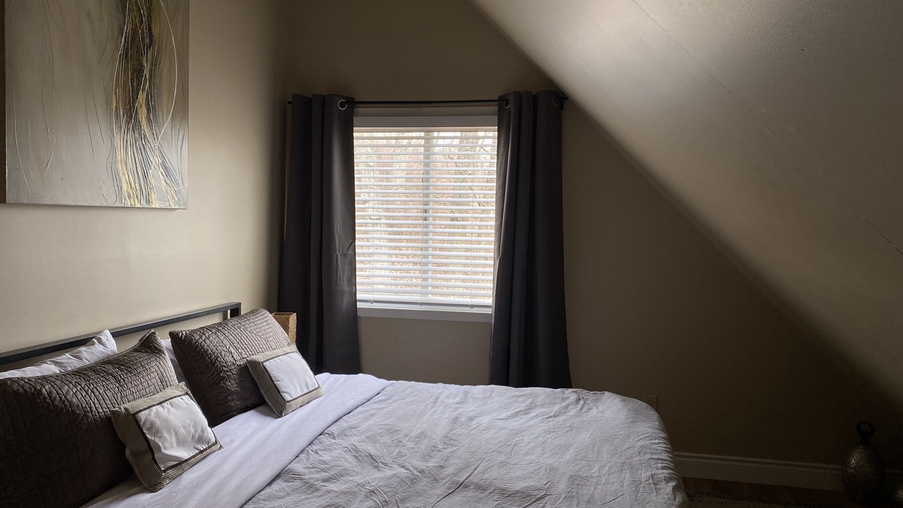 Photo of Bedroom in Grand Bend