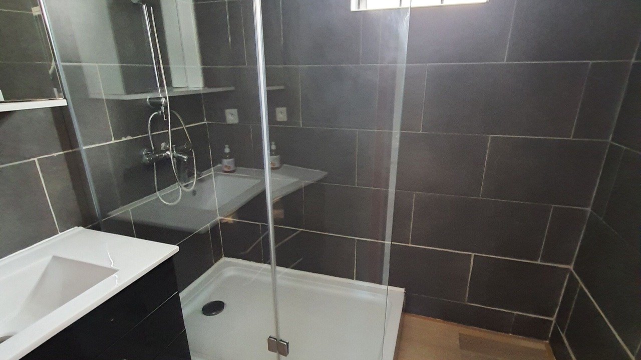 Photo of Bathroom in Saouzelong - Rangueil