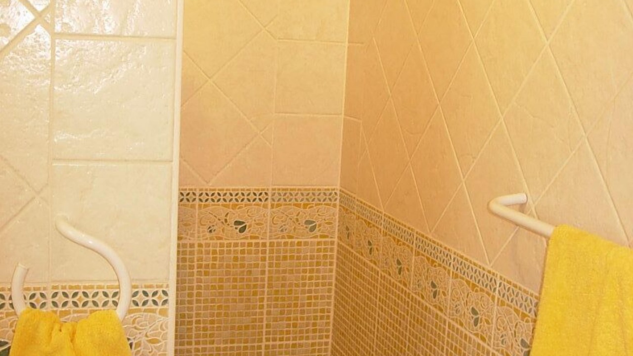 Photo of Bathroom in Pujaut