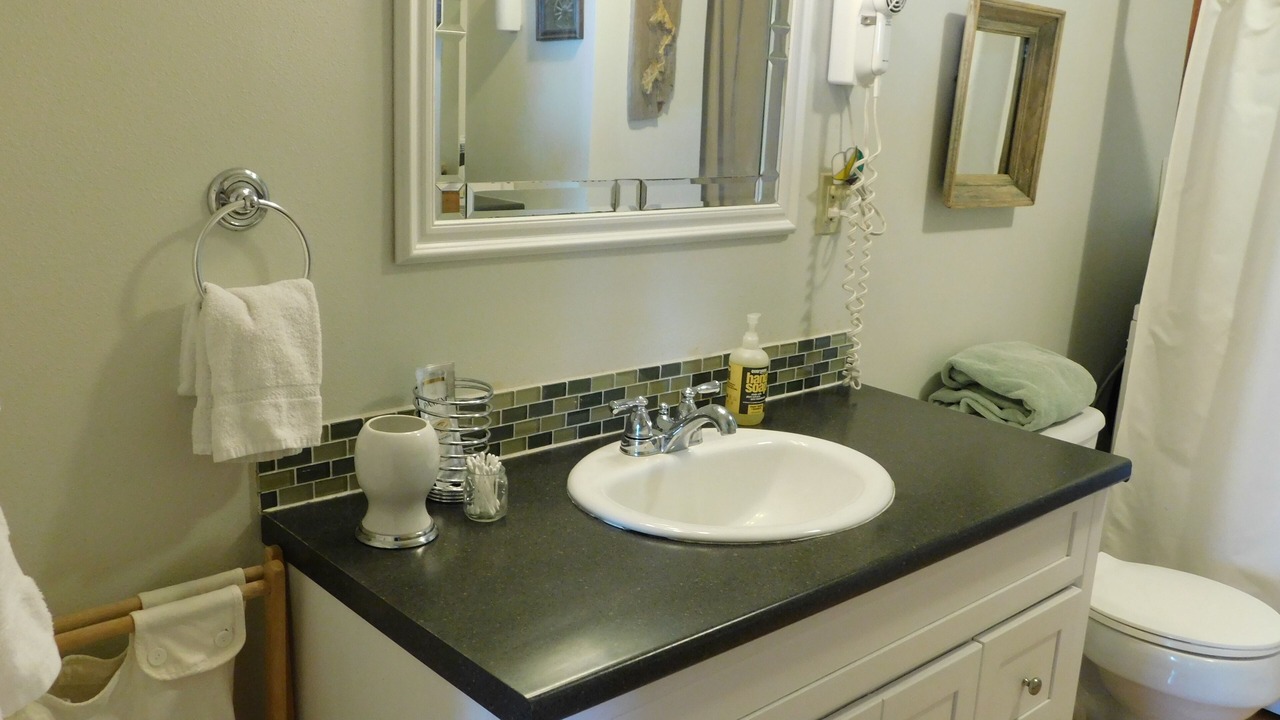 Photo of Bathroom in Oak Harbor