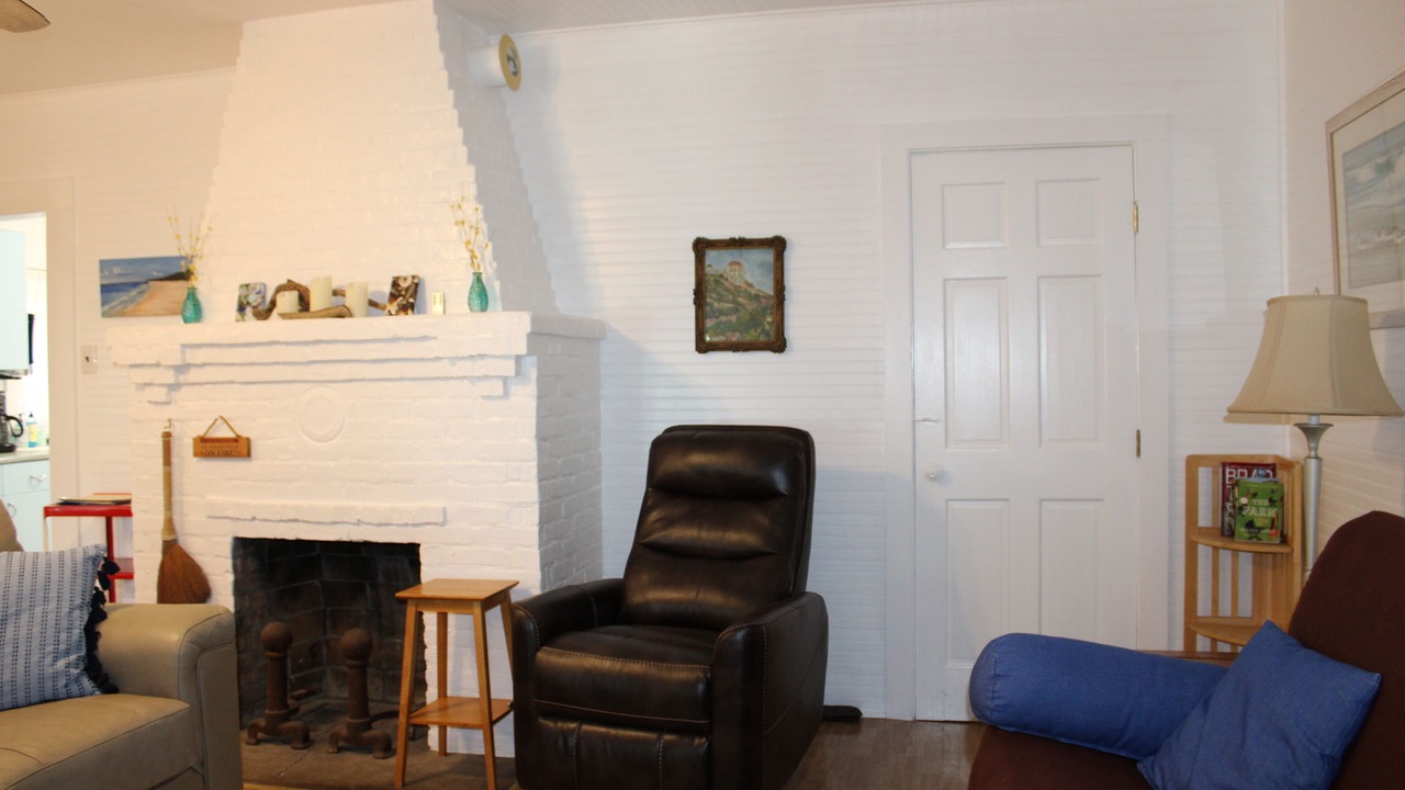 Photo of Bedroom in Lakeside