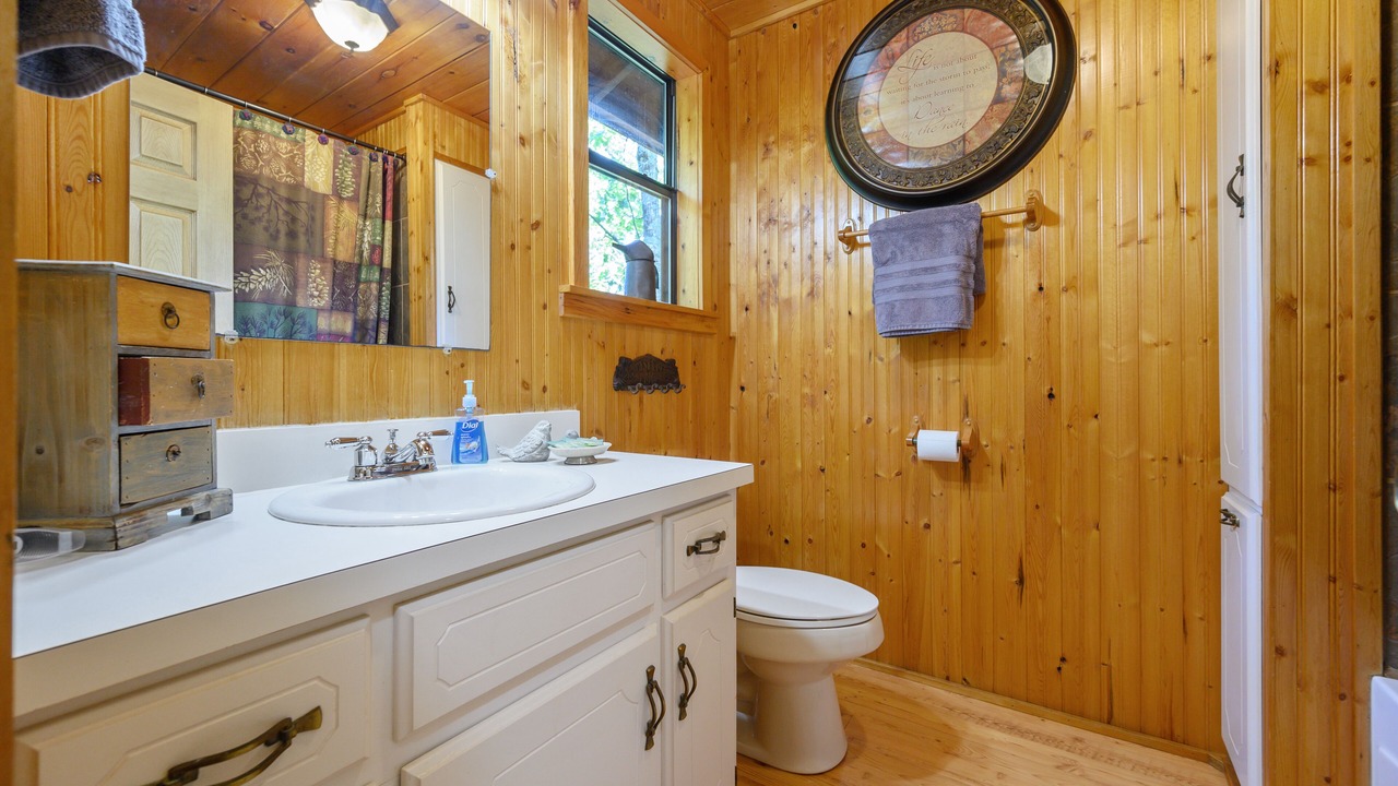 Photo of Bathroom in Smithville