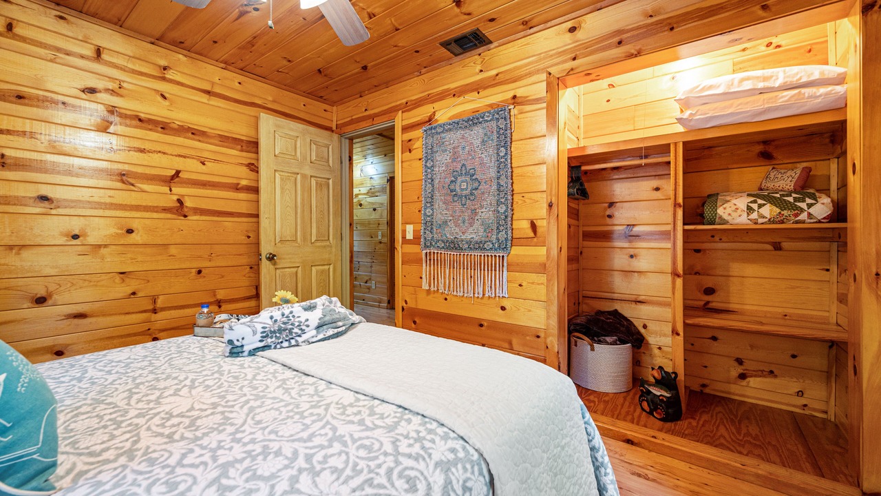 Photo of Bedroom in Smithville