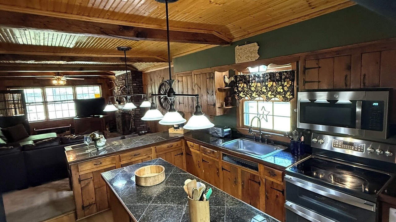 Photo of Kitchen in Greentown