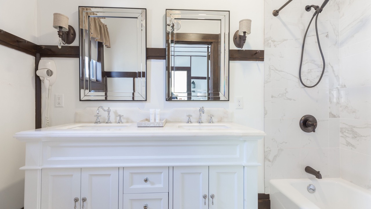 Photo of Bathroom in South Orleans