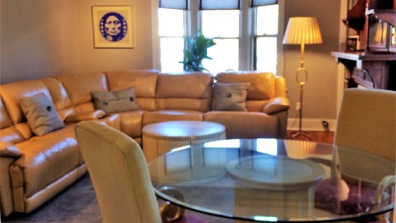 Photo of Livingroom in Midtown