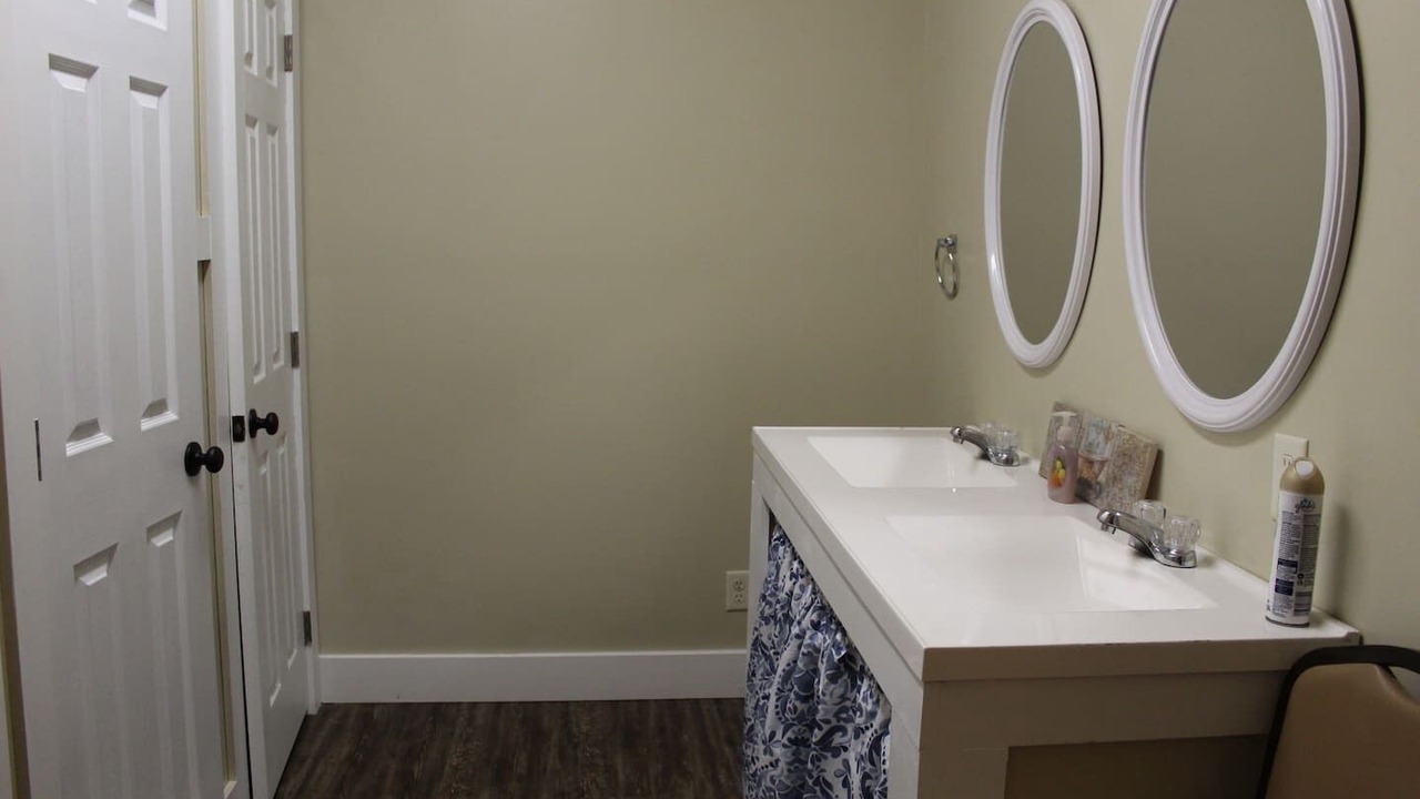 Photo of Bathroom in Tennga