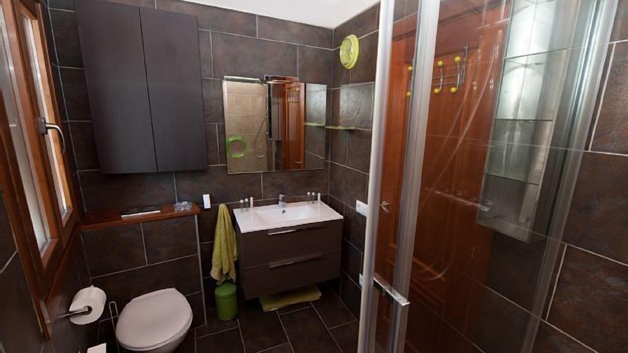 Photo of Bathroom in Pujal