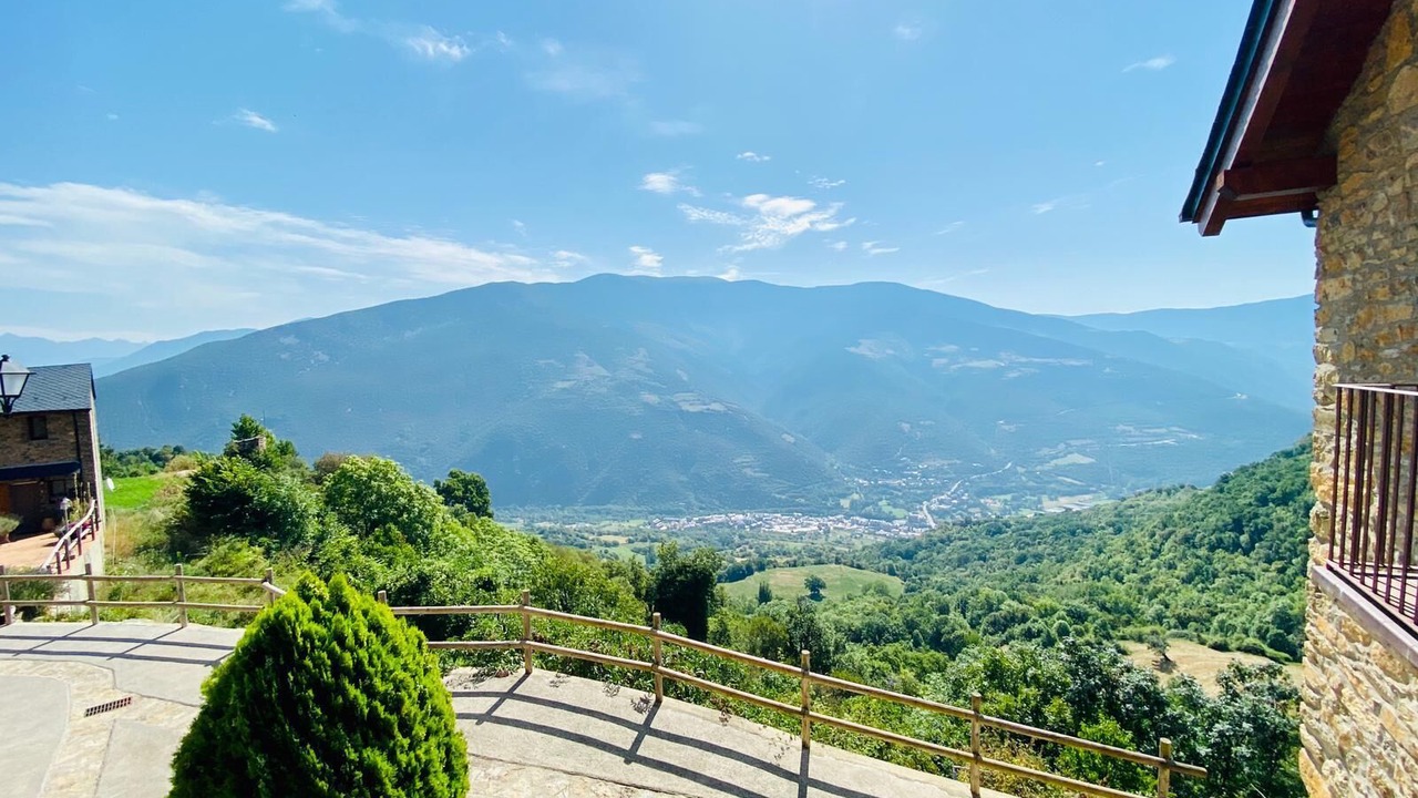 Photo of Outdoor in Pujal