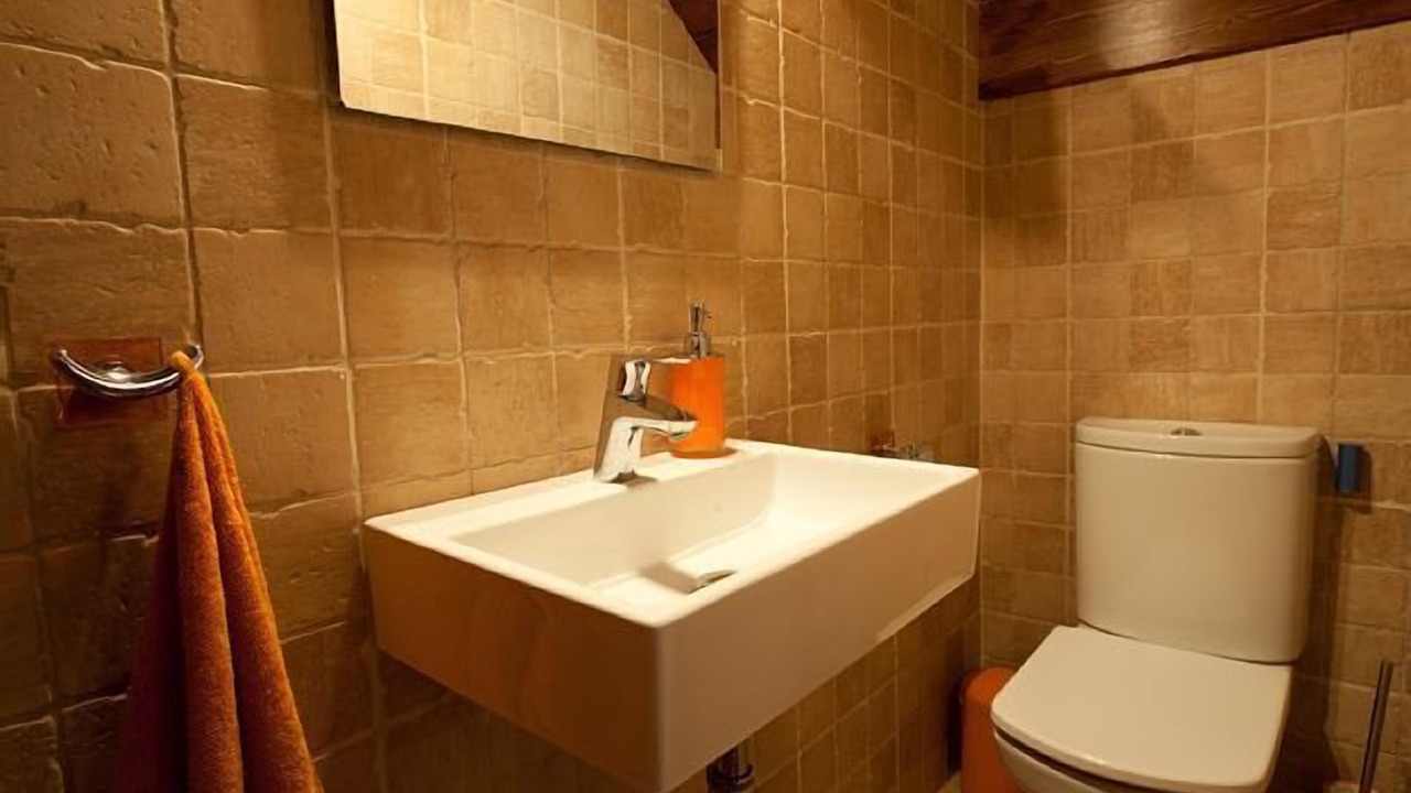 Photo of Bathroom in Pujal