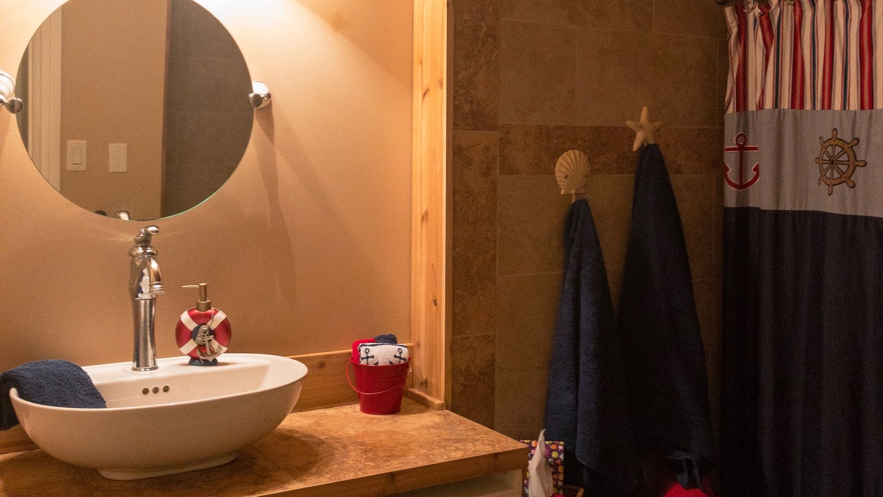 Photo of Bathroom in Lighthouse Cove