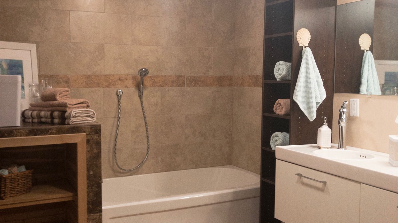 Photo of Bathroom in Lighthouse Cove