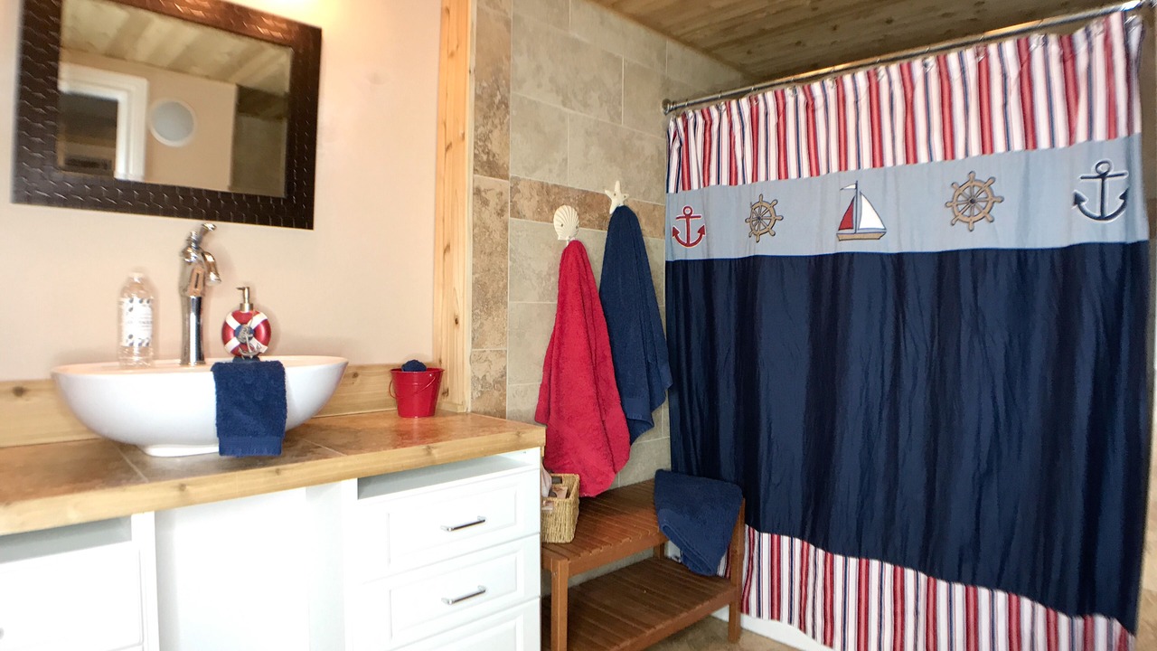 Photo of Bathroom in Lighthouse Cove