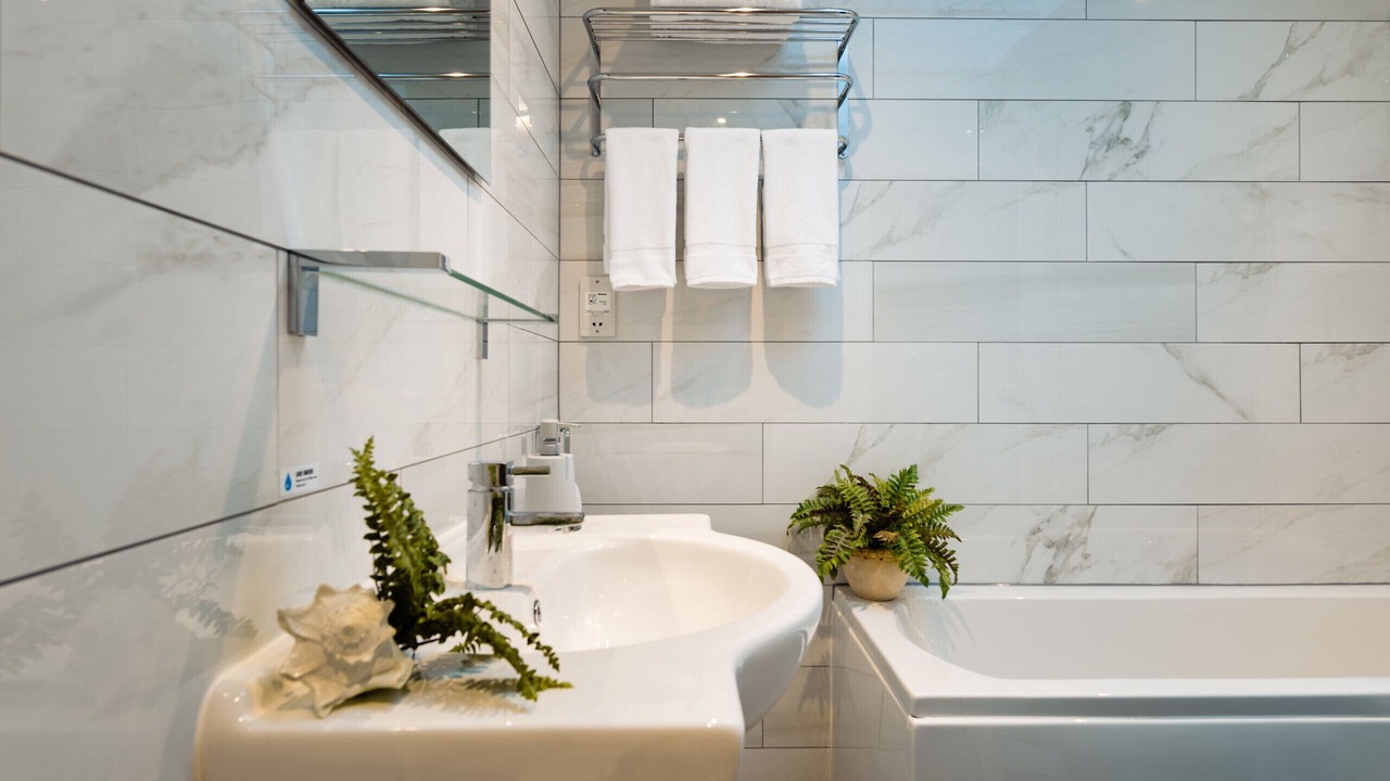 Photo of Bathroom in Roundham