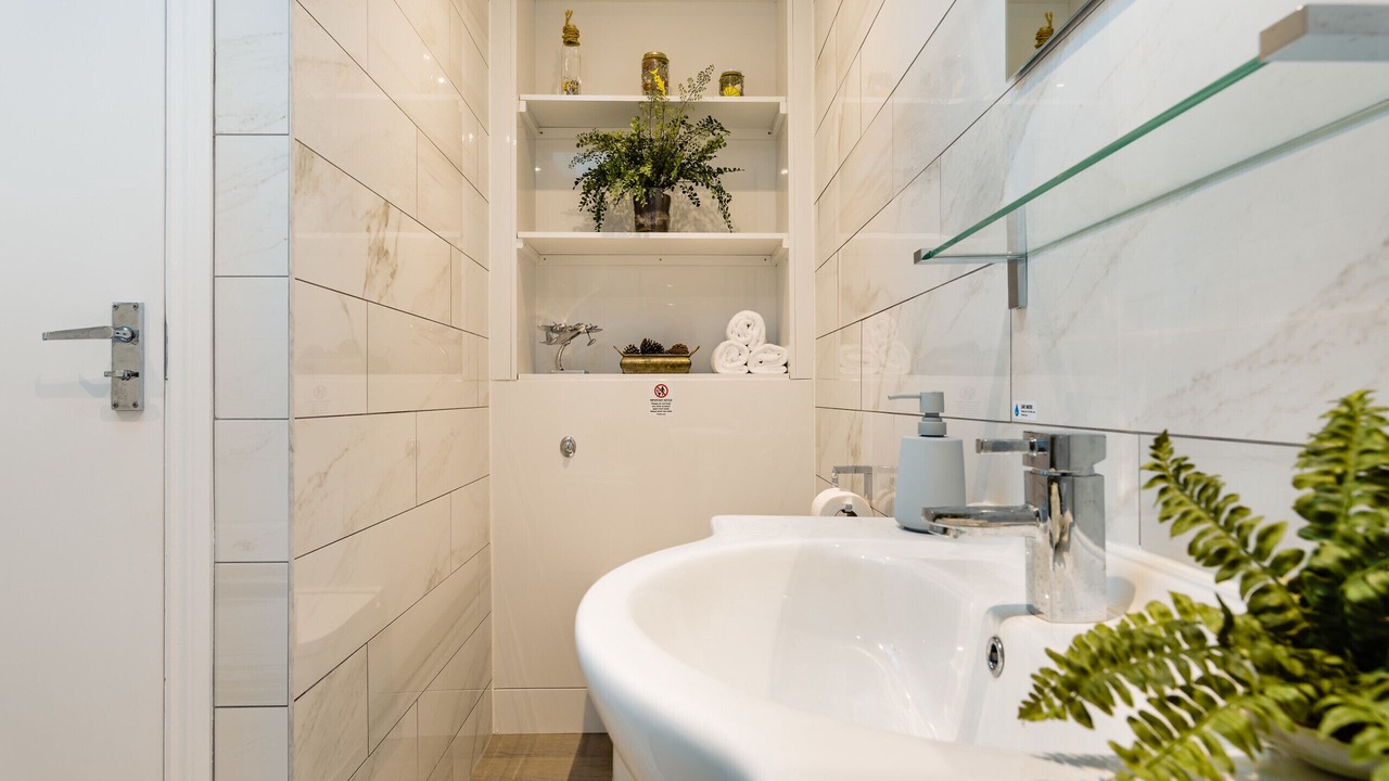 Photo of Bathroom in Roundham