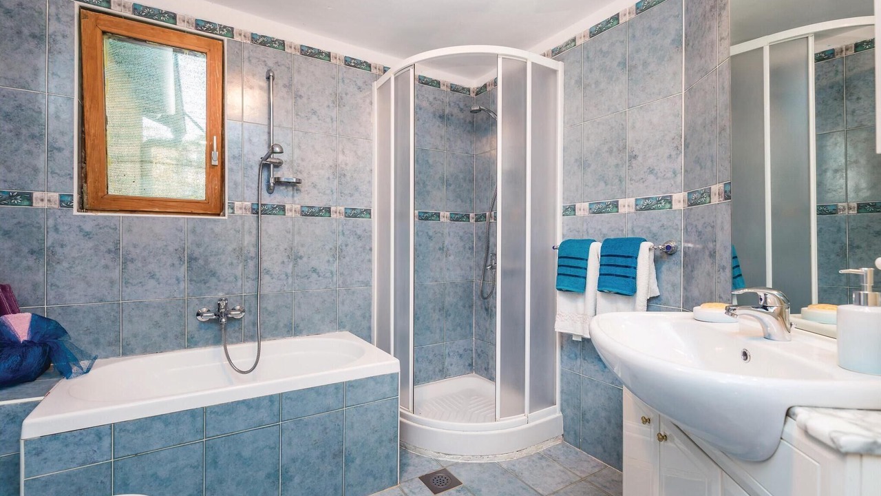 Photo of Bathroom in Opric