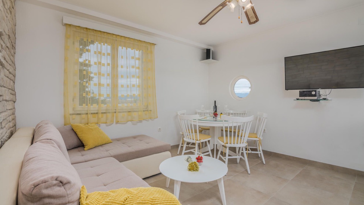 Photo of Bedroom in Omisalj