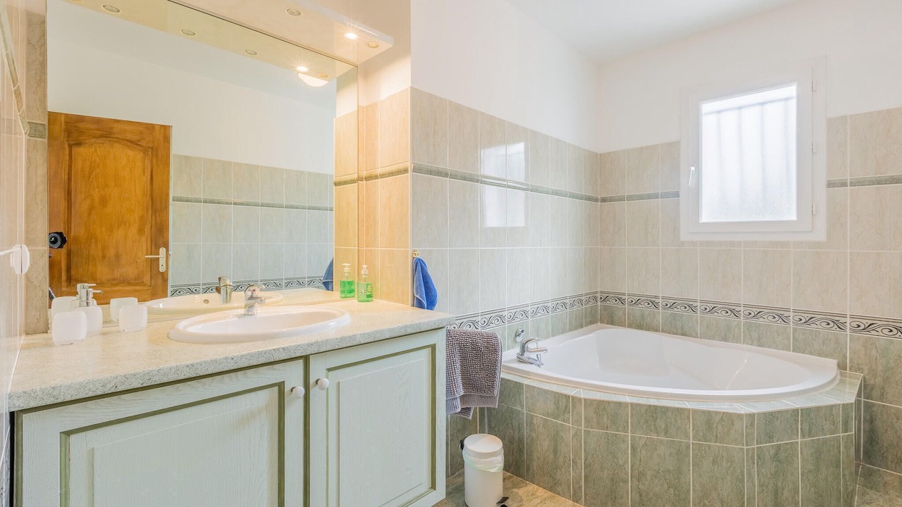 Photo of Bathroom in Cessenon-sur-Orb