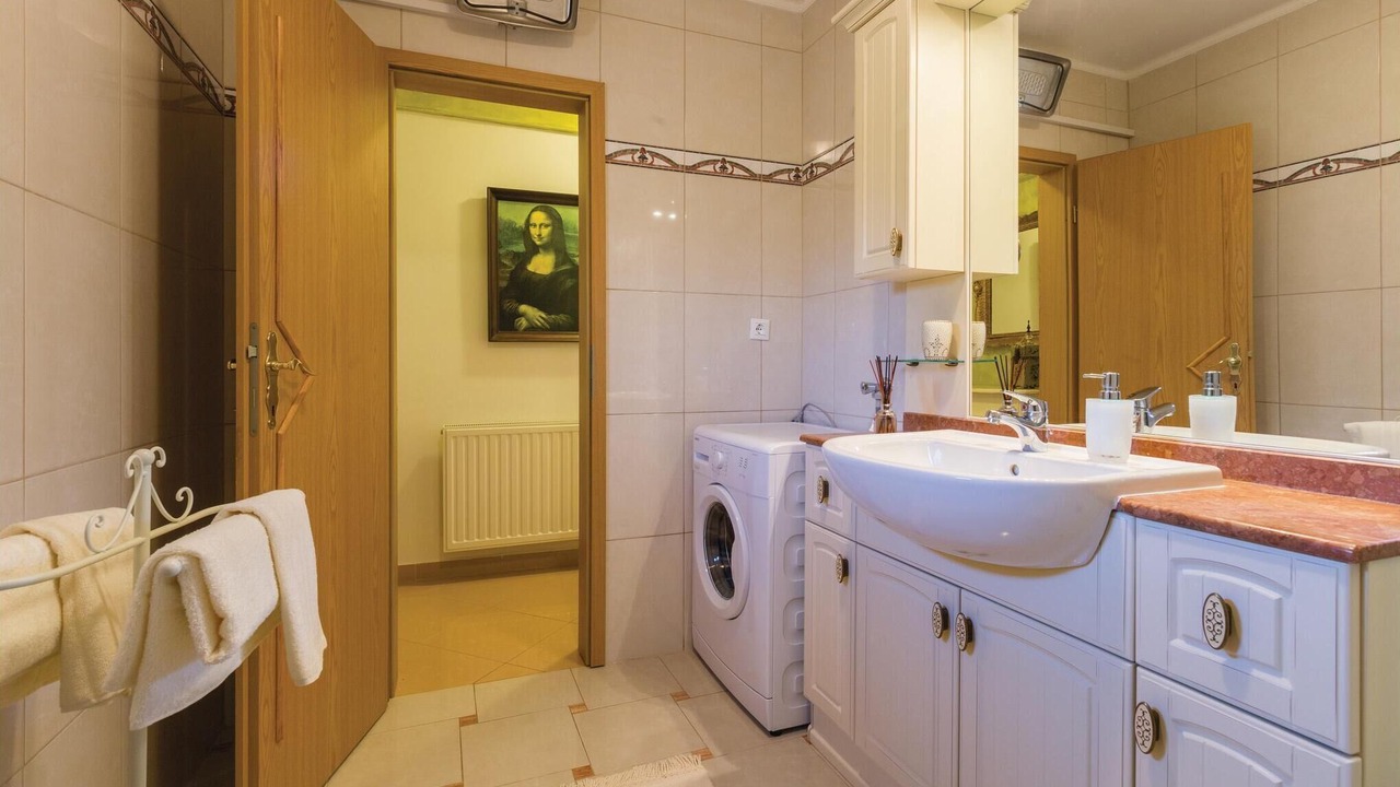 Photo of Bathroom in Antonci