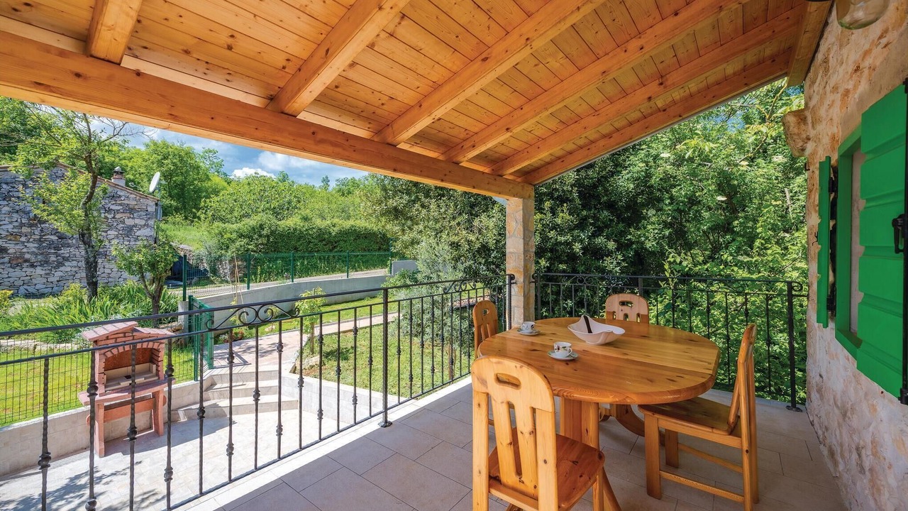 Photo of Patio Balcony in Marceljani