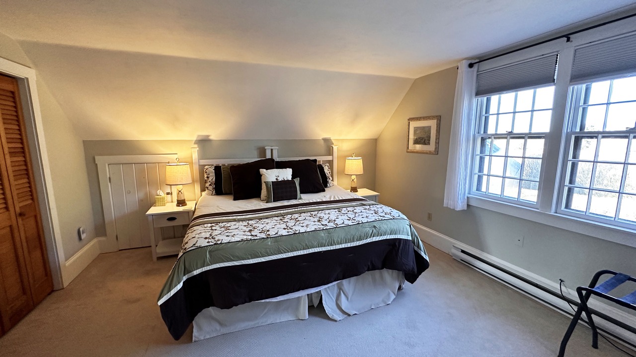 Photo of Bedroom in West of Town