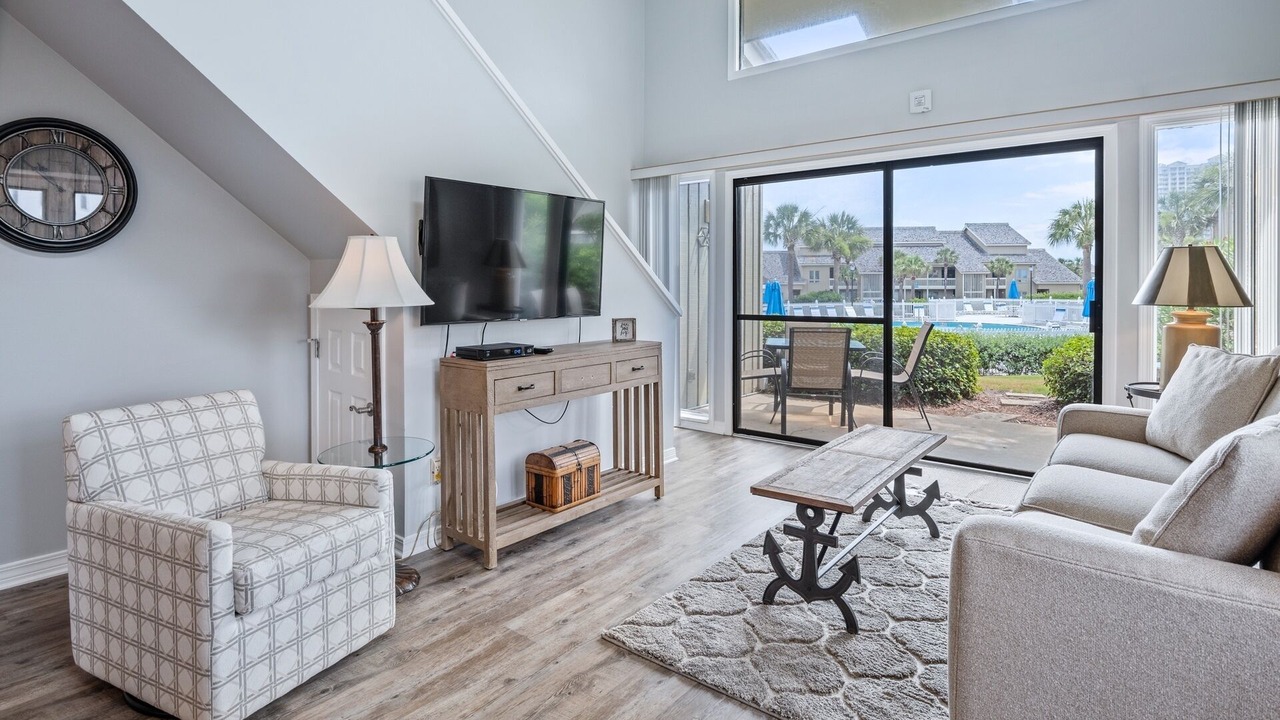 Photo of Bedroom in Miramar Beach