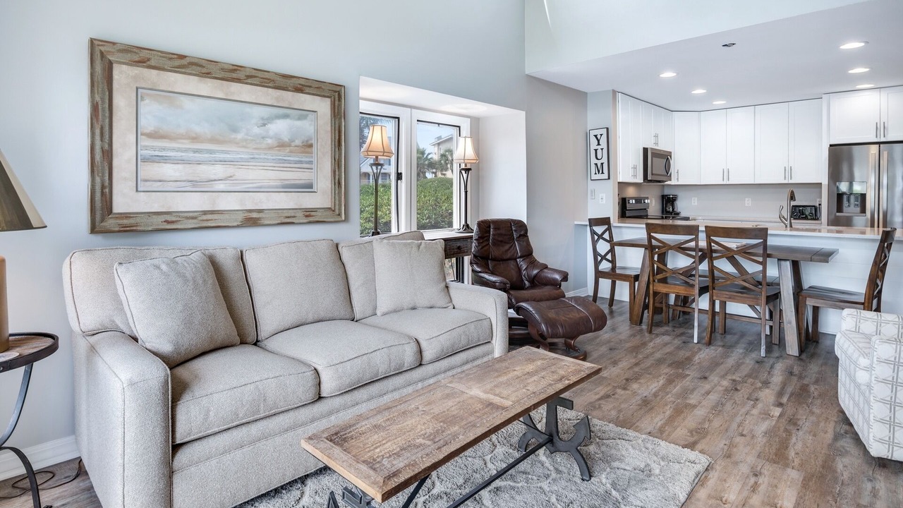 Photo of Livingroom in Miramar Beach